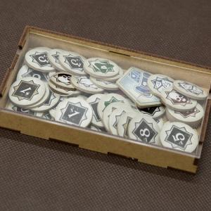 Insert do gry Horror w Arkham LCG - edycja 2026 - 1 zasuwany pojemnik na żetony - wersja HDF
