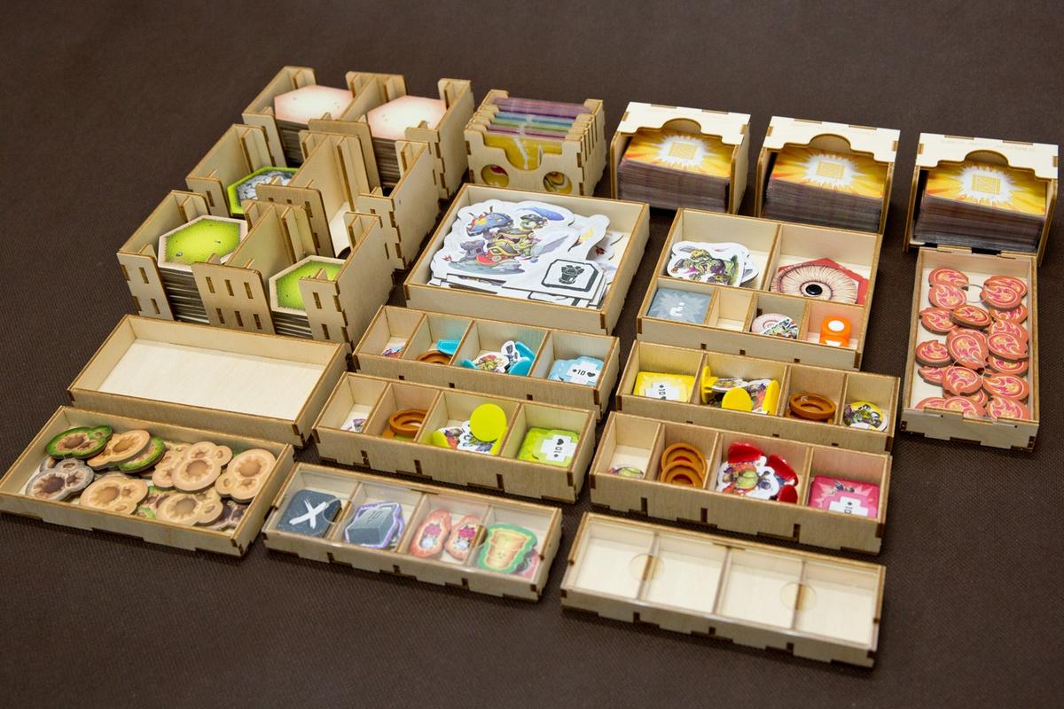 Insert pasujący do gry Ślimaki