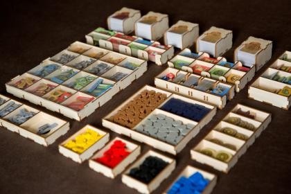 Insert pasujący do gry Uczta dla Odyna z dodatkiem Norwegowie