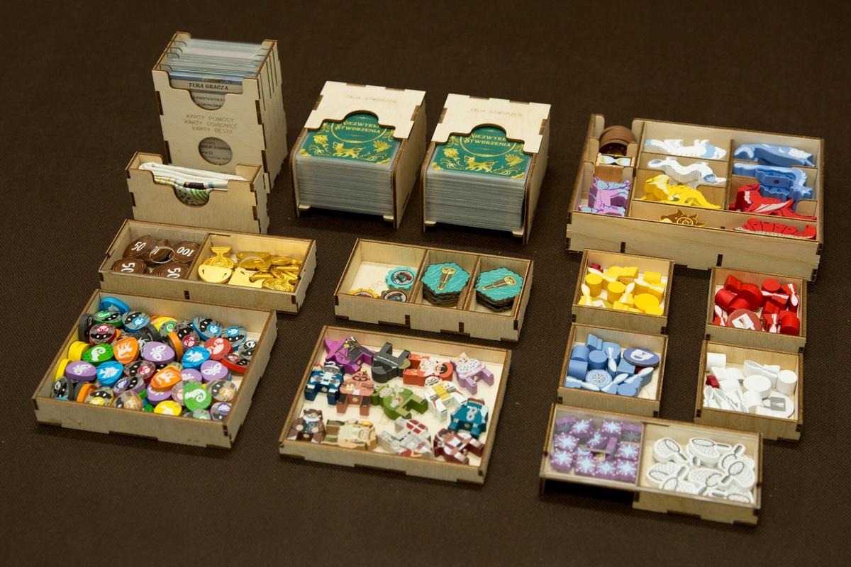 Insert pasujący do gry Niezwykłe Stworzenia