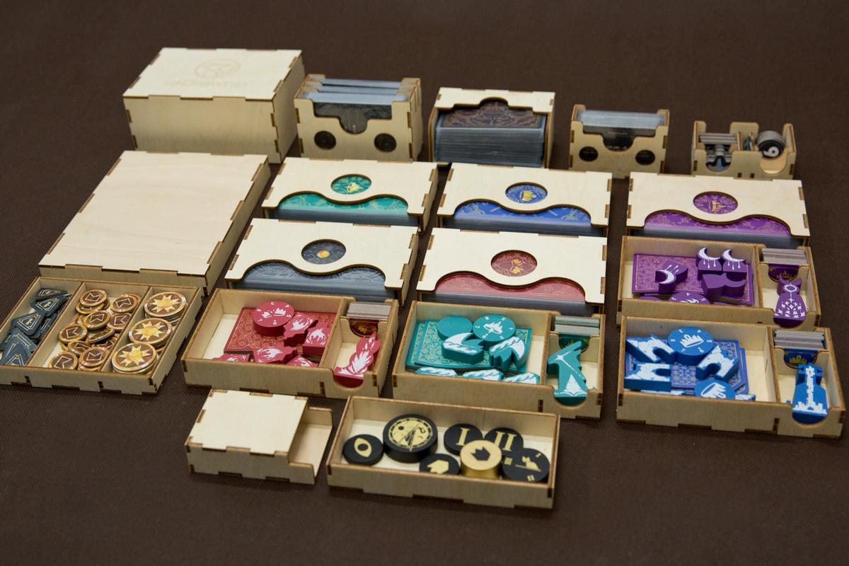 Insert pasujący do gry Korona Starego Króla