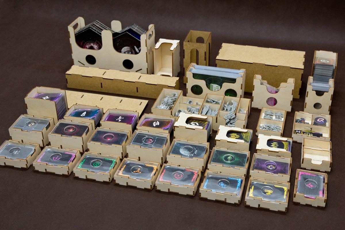 Insert pasujacy do gry Twilight Imperium: Kraniec Burzy