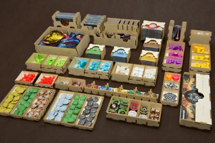 Insert pasujący do gry Andromeda's Edge: Na krawędzi galaktyki