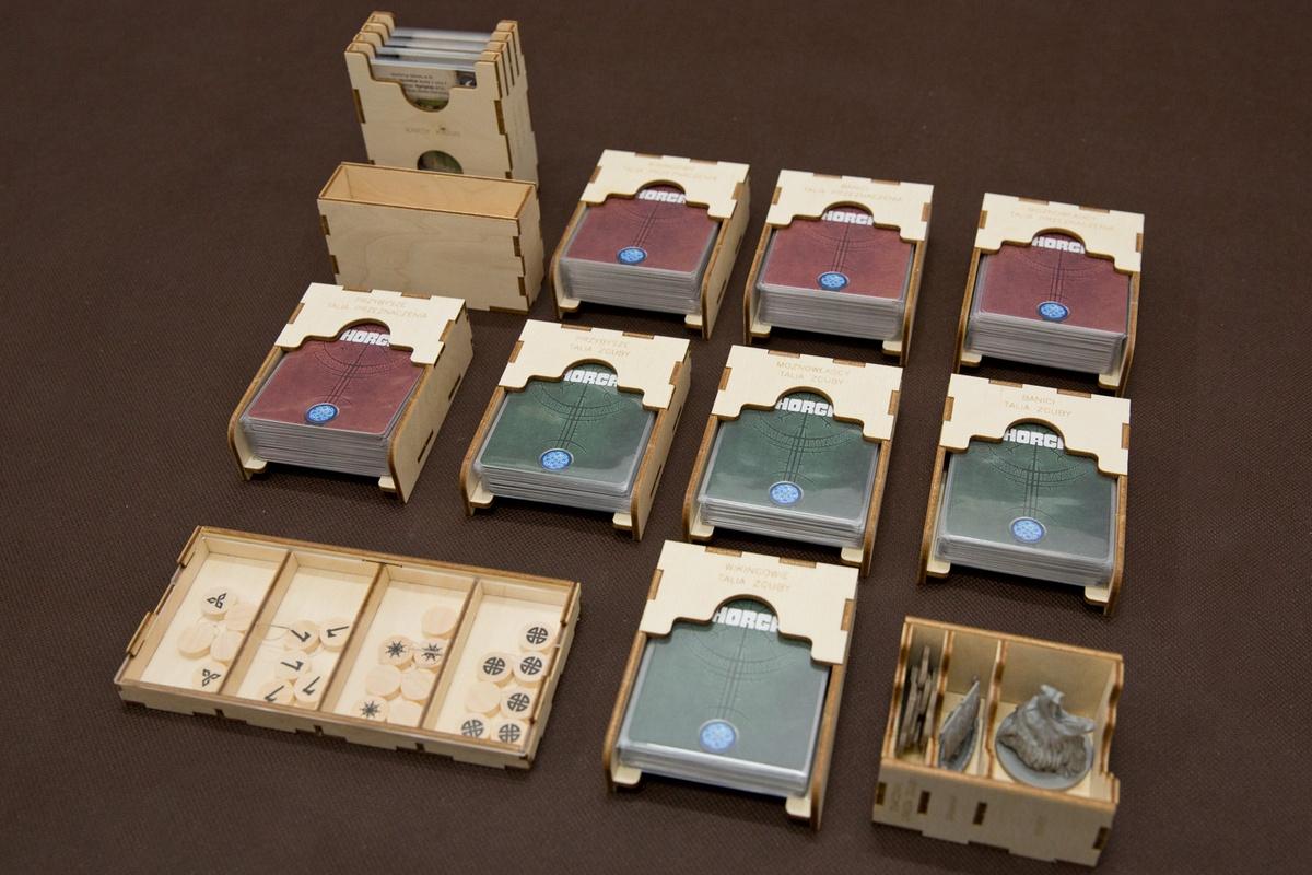 Insert pasujący do gry Thorgal: Gra karciana