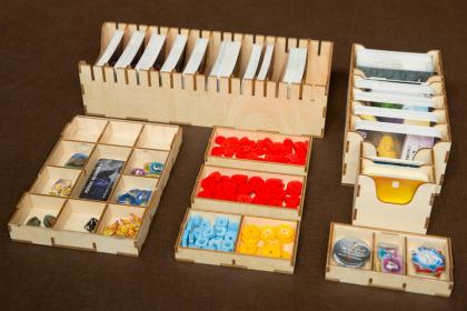 Insert pasujący do gry Aeon's End Wygnańcy